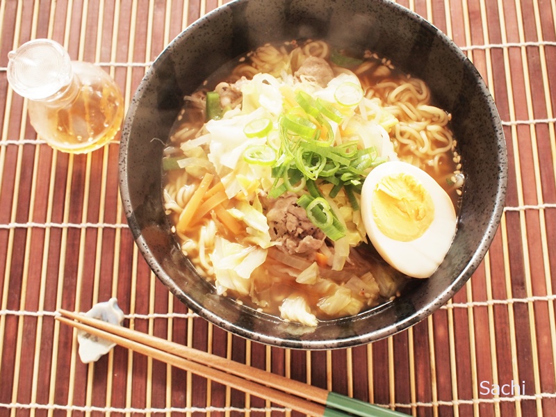 野菜たっぷり　ナトカリラーメン